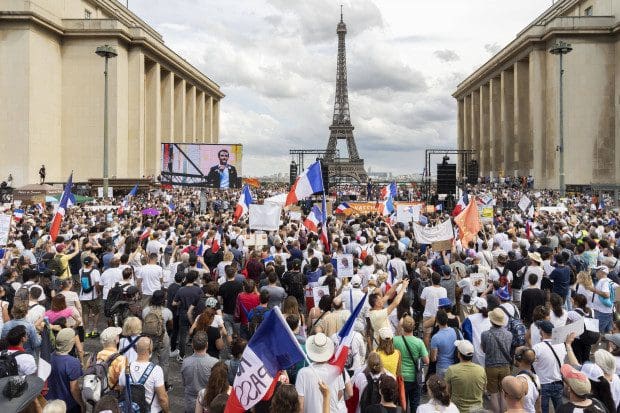 massenproteste:-160.000-demonstrieren-in-frankreich-gegen-den-impfzwang