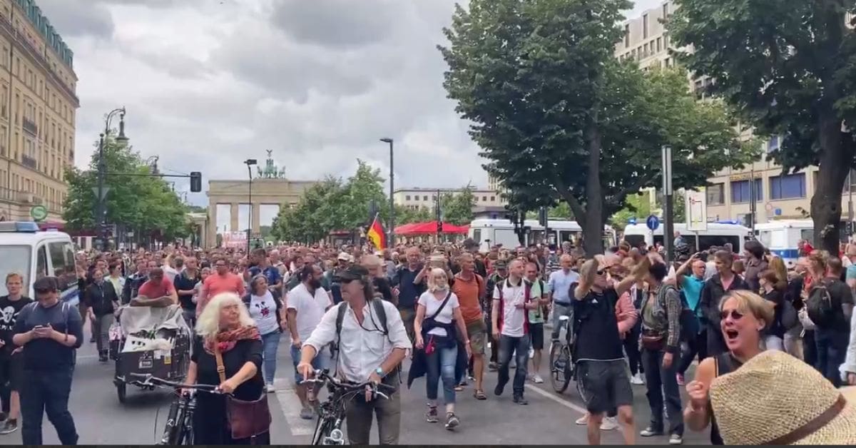 querdenker-demo-in-berlin:-die-freiheit-bricht-sich-ihre-bahn-(mit-updates!)