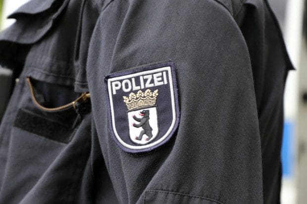 kritik-an-polizei-vorgehen-auf-berliner-corona-demos:-behoerde-spielt-auf-zeit