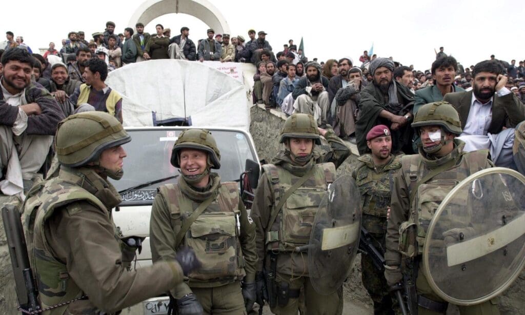 unfassbar:-elite-soldaten-des-jagdkommandos-holen-“schutzbeduerftige”-afghanistan-urlauber-heim