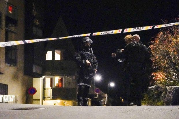 polizisten-trafen-mutmasslich-unbewaffnet-auf-den-attentaeter-von-kongsberg