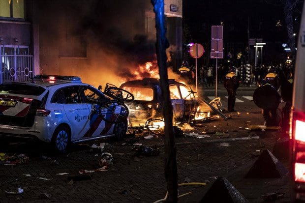 wie-konnten-die-niederlande-zu-einem-so-gewalttaetigen-land-werden?