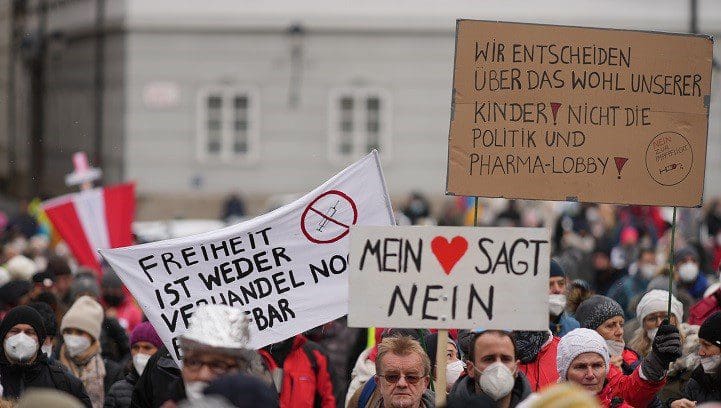 heute-nicht-nur-in-salzburg:-proteste-gegen-impfzwang-reissen-nicht-ab
