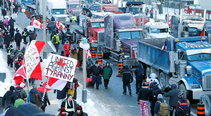 trucker-wollen-kanadas-covid-regime-stuerzen:-freiheits-konvoi-marschiert-in-ottawa-auf