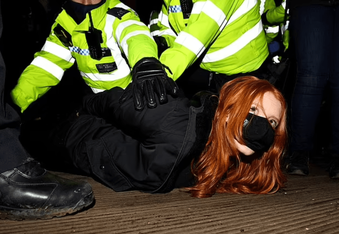 met-police-officers-justify-heavy-handed-lockdown-arrests-at-sarah-everard-vigil-by-claiming-it-had-become-an-“anti-police-protest”-and-they-felt-unsafe