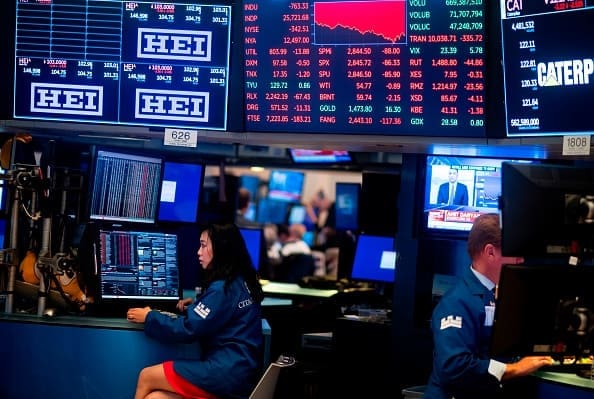 bidenomics:-stocks-fall-into-bear-market-amid-recession-fears