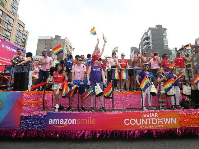 right-on,-ultra-woke-amazon-suppresses-information-about-lgbtq+-products-in-the-uae-during-pride-month