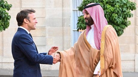 „frankreich-verscherbelt-seine-di­plomatie-fuer-ein-paar-tropfen-oel“-–-bin-salman-in-paris