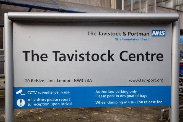tavistock:-auf-die-transgender-klinik-rollt-eine-historische-klagewelle-zu