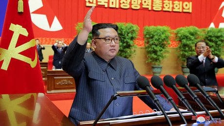 kim-jong-un-erklaert-covid-19-pandemie-in-nordkorea-fuer-besiegt