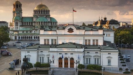 kein-ende-der-krise-in-sicht?-bulgarien-steuert-auf-vorgezogene-neuwahlen-im-oktober-zu