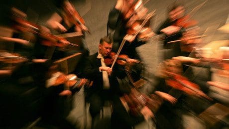 russische-musiker-spielen-im-g20-sinfonieorchester