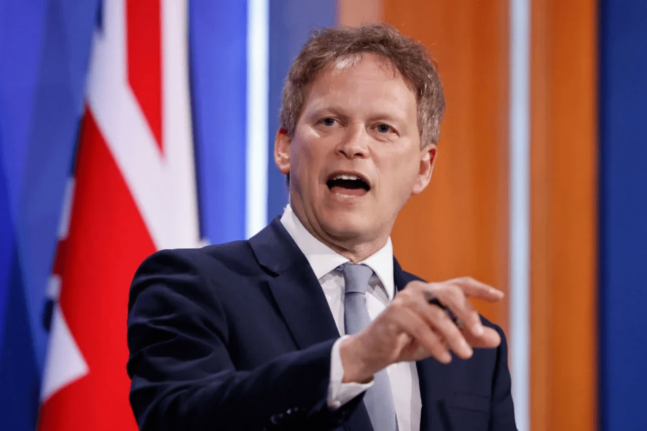 grant-shapps-says-he-had-to-bring-his-own-spreadsheets-to-cabinet-meetings-to-counter-sage’s-lockdown-alarmism