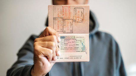 eu-setzt-visa-abkommen-mit-russland-vollstaendig-aus-–-kein-generelles-einreiseverbot-fuer-russen