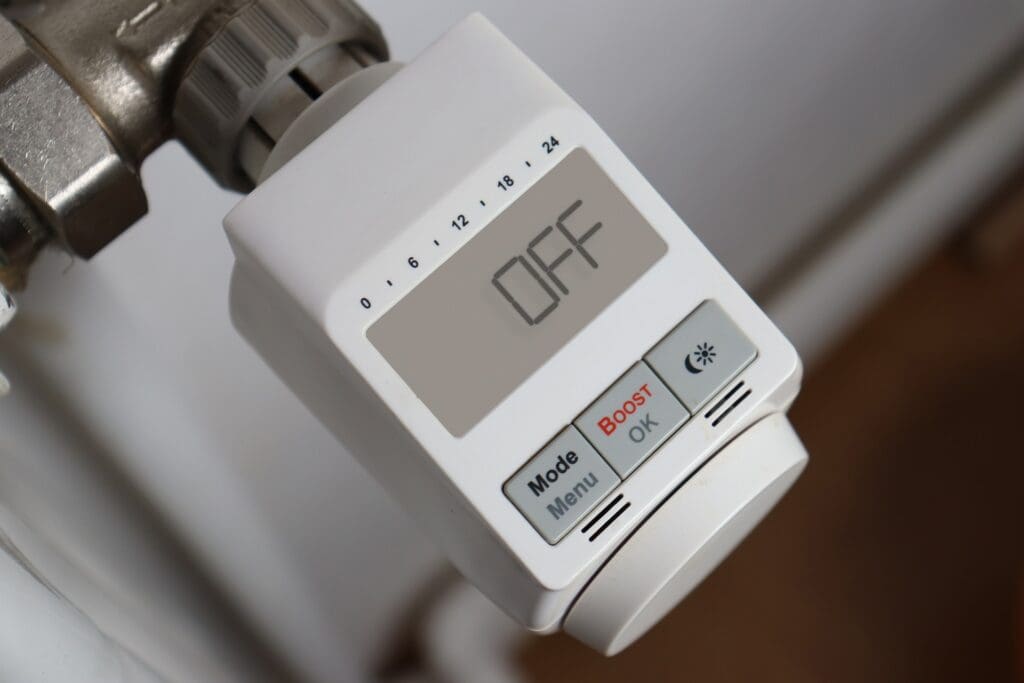 wenn-dein-thermostat-auf-befehl-der-politik-die-zimmertemperatur-reduziert