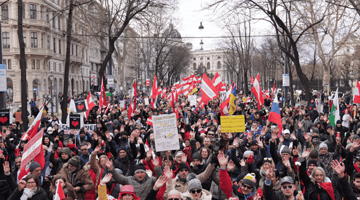 mega-demonstration-in-wien:-massen-gegen-regierung-mobilisieren