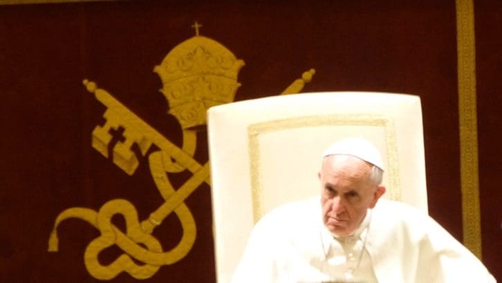 papst-franziskus-laesst-globales-vatikan-vermoegen-einziehen