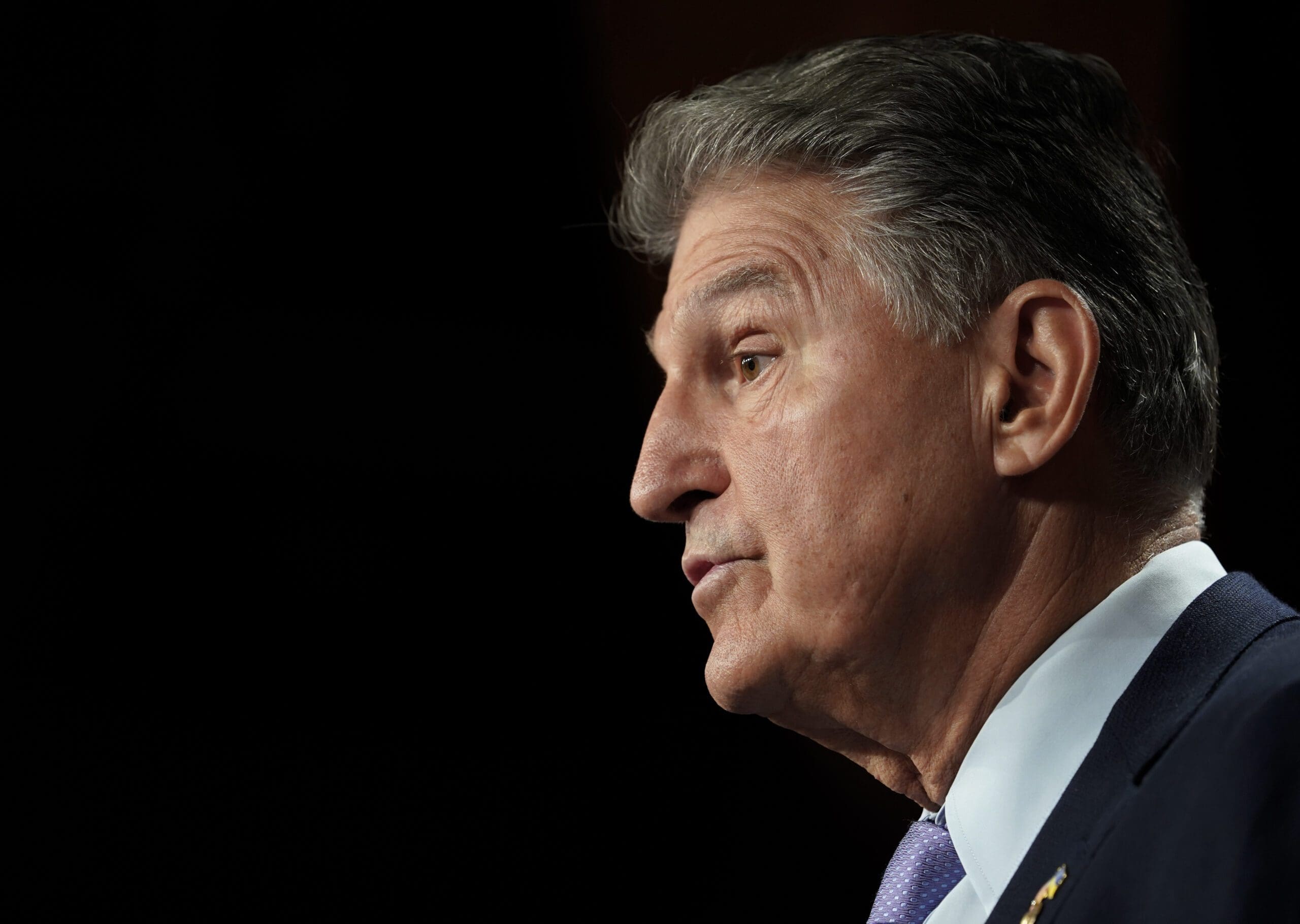 senate-moves-forward-to-fund-government-despite-snags-over-manchin’s-energy-plan