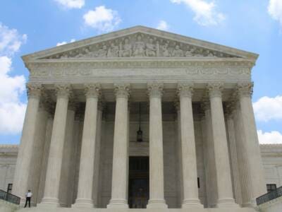 scotus-support-bottoms-out:-trust-in-nation’s-highest-court-at-historic-lows