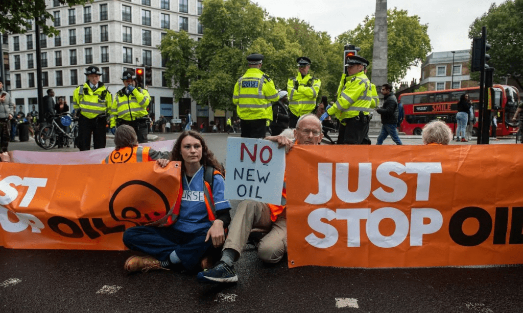 uk.-supreme-court-in-firing-line-for-ludicrous-ruling-giving-protestors-“lawful-excuse”-to-block-roads