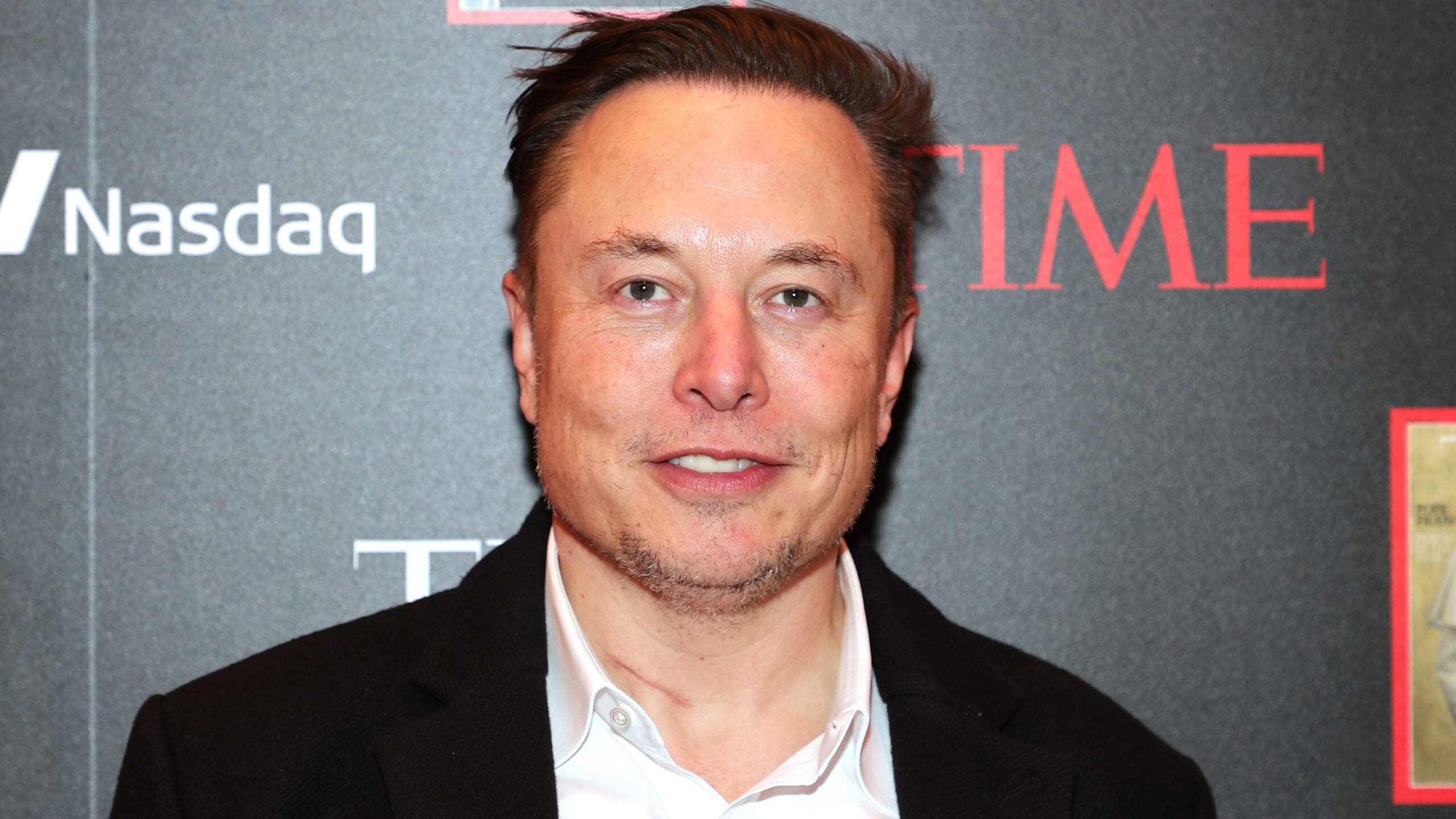 musk-to-start-creating-smartphones-if-apple,-google-remove-twitter-from-app-stores