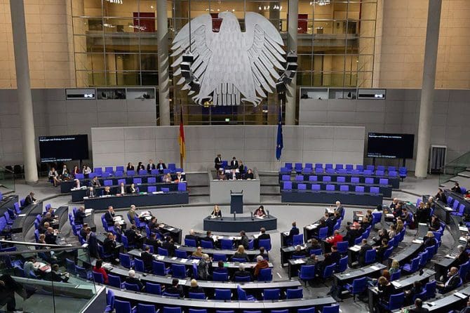 „scheindemokratie“:-wie-die-system-parteien-deutschland-abschaffen