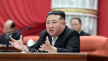 kim-jong-un-ordnet-„exponentiellen-ausbau-des-atomwaffenarsenals“-an