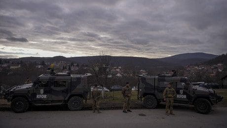 nato-mission-kfor-lehnt-belgrads-ersuchen-um-stationierung-von-serbischen-truppen-im-kosovo-ab