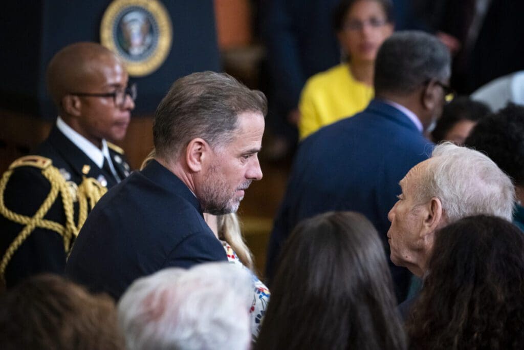 intel-veteran-knew-hunter-biden-laptop-‘had-to-be-real’-before-signing-letter