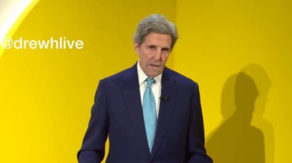 world-economic-forum-update:-john-kerry-claims-to-be-part-of-a-“select-group-of-human-beings”