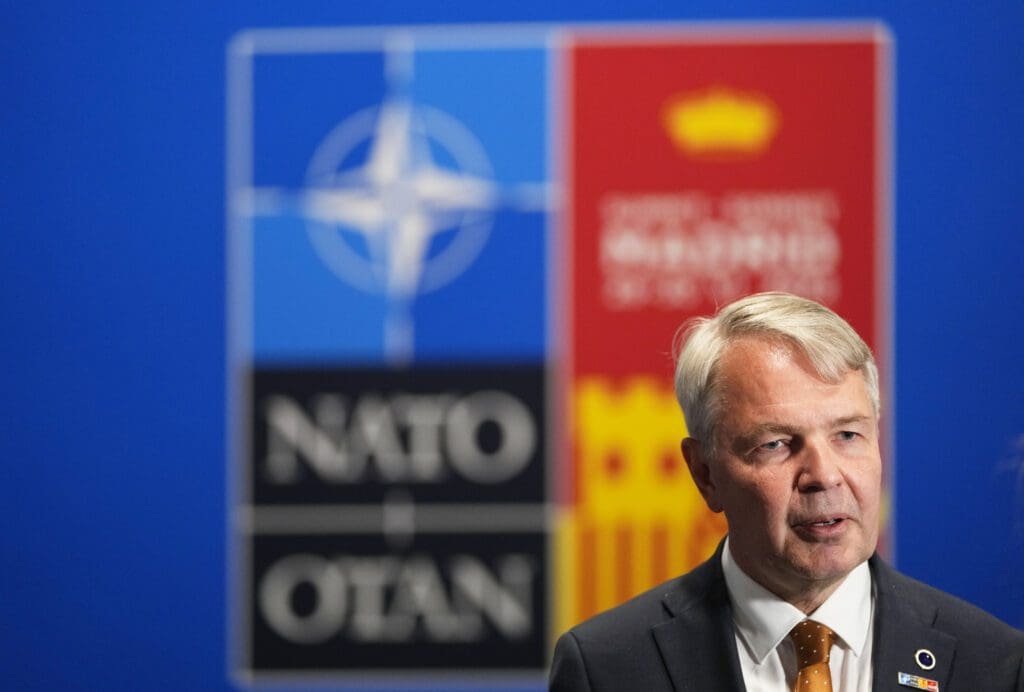 finland-may-need-to-join-nato-without-sweden,-foreign-minister-says