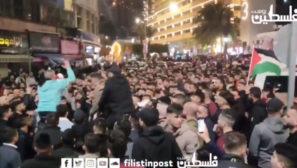 thousands-of-palestinians-celebrate-mass-murder-of-7-jews-at-jerusalem-synagogue-(video)