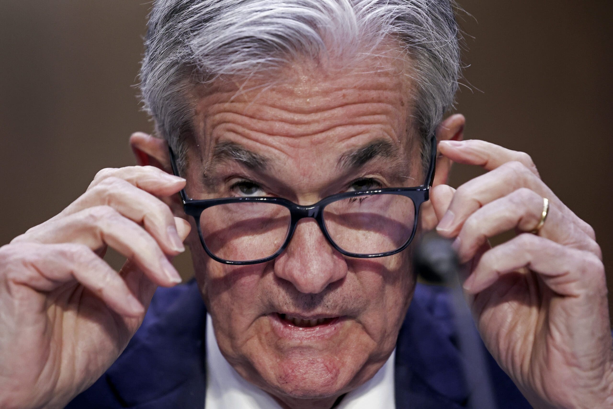 wall-street-bets-powell-will-flinch-on-rate-hikes-once-job-market-sours