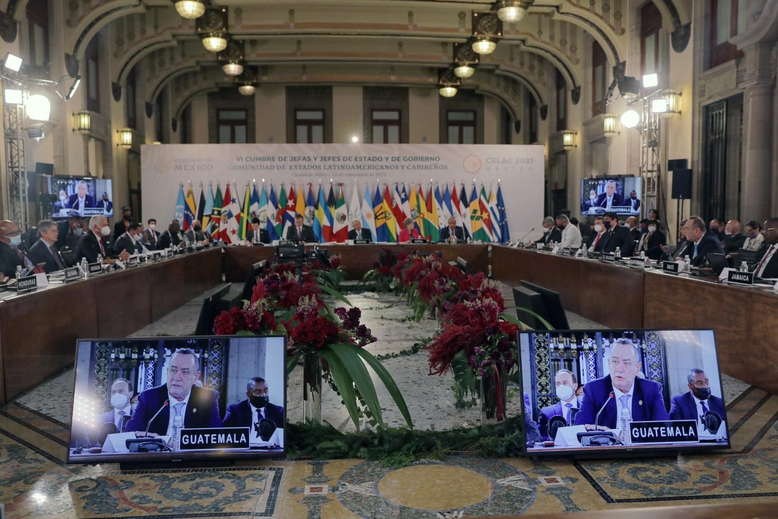 celac-summit-offers-proposals,-amid-divisions-and-dissent