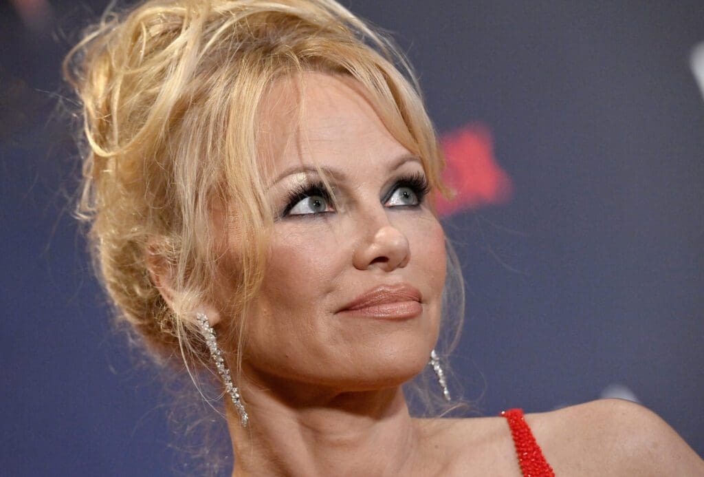 pamela-anderson-doubles-down-on-#metoo-comments:-‘it’s-just-common-sense’