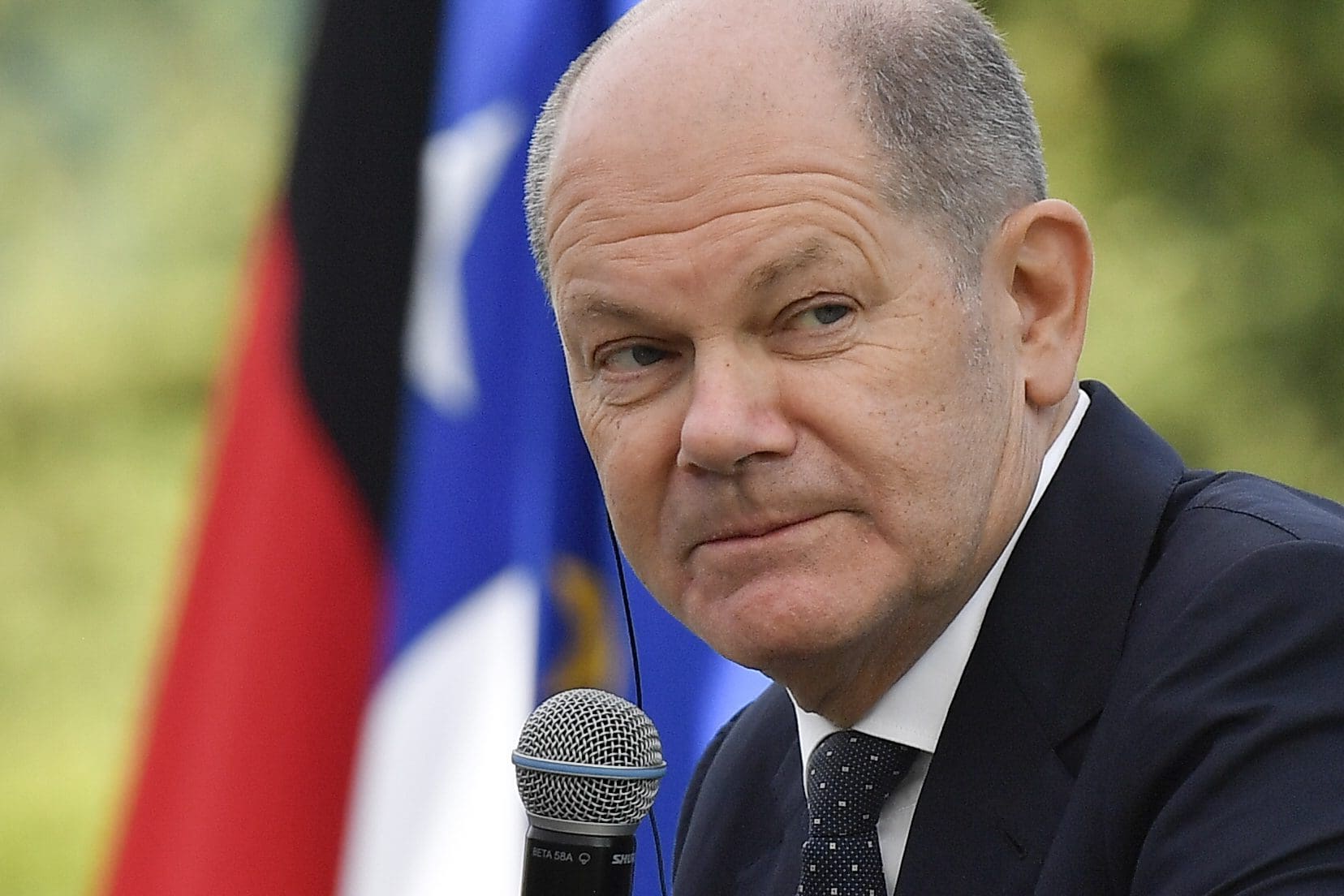putin-has-never-threatened-me,-germany’s-scholz-says