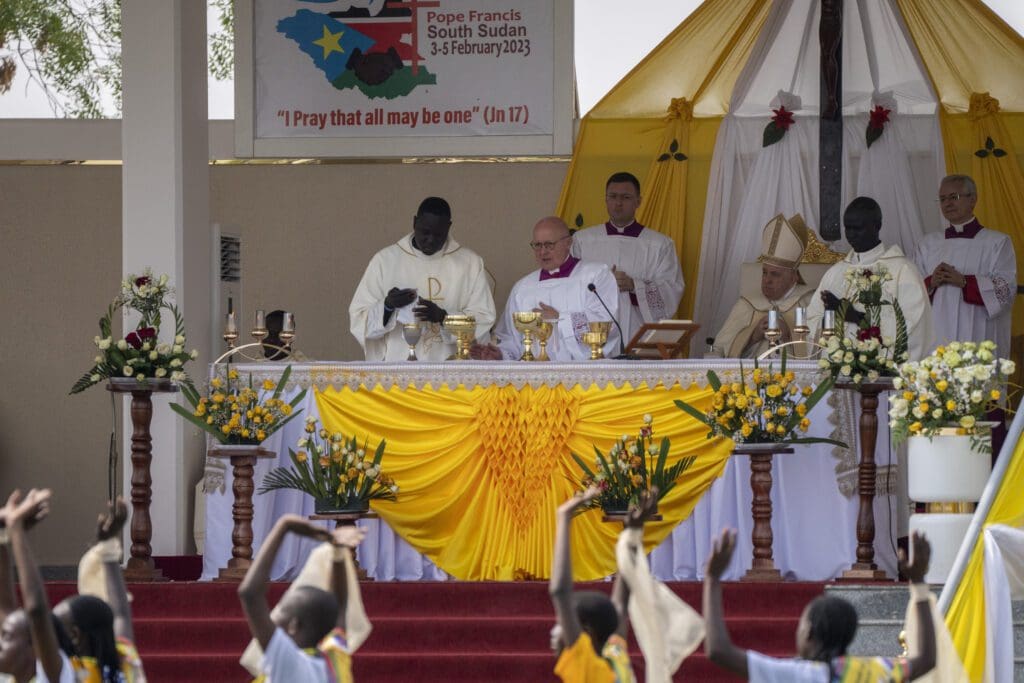pope-makes-final-bid-for-peace,-forgiveness-in-south-sudan
