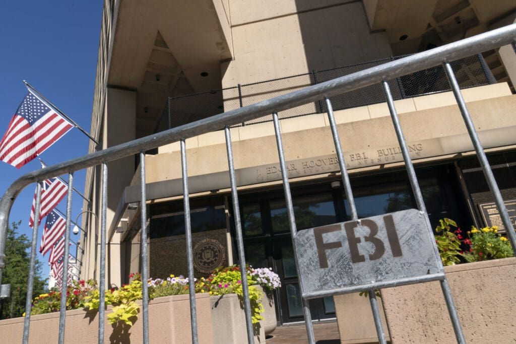 long-friendly-neighbor-states-are-in-a-bitter-battle-over-the-next-fbi-hq