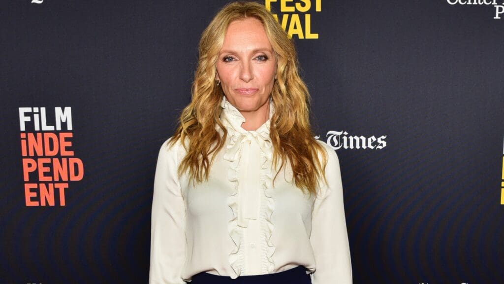 ‘knives-out’-star-toni-collette-has-quite-the-opposite-view-when-it-comes-to-‘intimacy-coordinators’