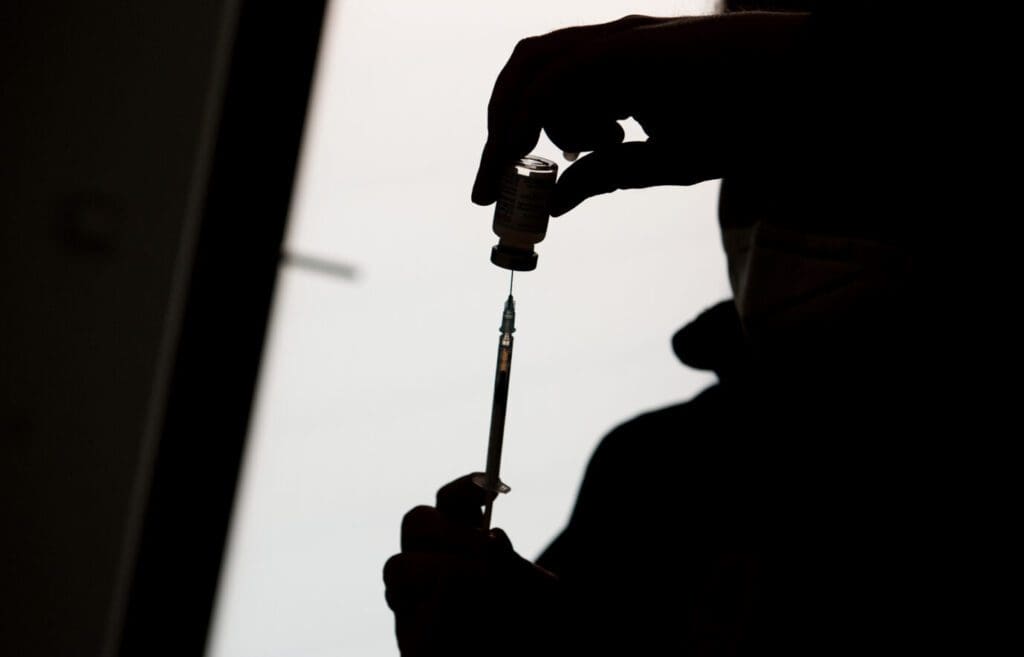 pandemie-skandalcorona-impfung:-„die-menschen-wurden-perfide-getaeuscht“