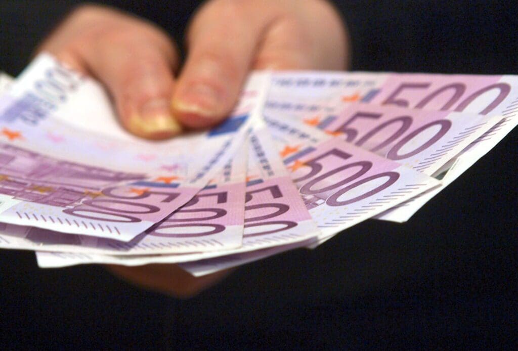 frechheit:-eu-parlament-will-bargeld-obergrenze-auf-7.000-euro-senken
