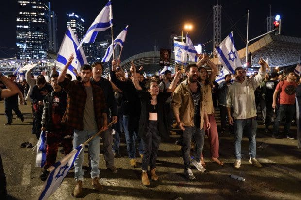 israel-verteidigt-seine-demokratie:-justiz-reform-verschoben
