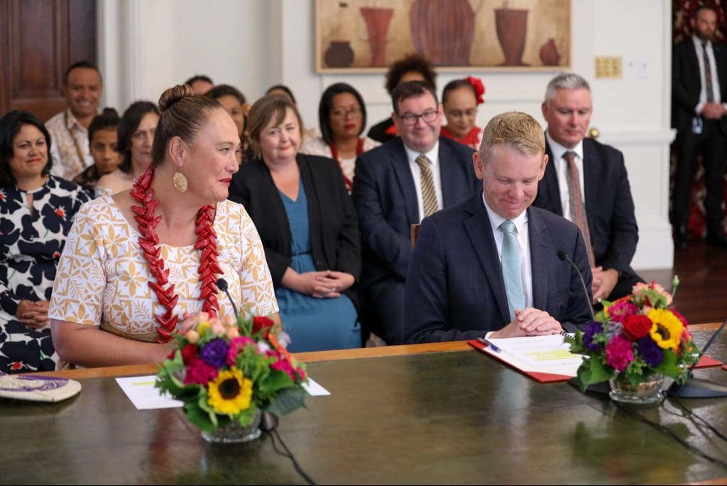 neuseeland:-neuer-premierminister-kann-nicht-sagen,-was-eine-frau-ist