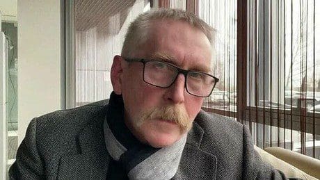 ukrainischer-dichter-jan-taksjur-in-kiew-zu-zwolf-jahren-verurteilt-wurde-von-russland-freigekauft