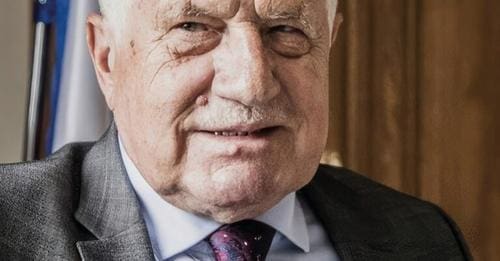 «Wir brauchen mehr Realpolitik»: Václav Klaus, Tschechiens früherer Präsident, ist einer der ganz grossen Liberalen Europas. Er erlebte den Kommunismus, sah den Fall des Eisernen Vorhangs und führte sein Land in die EU. Heute kritisiert der…