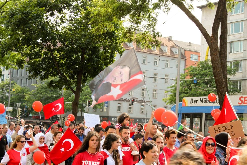 wahlerfolg-von-erdogan-deutschturken-und-turkdeutsche
