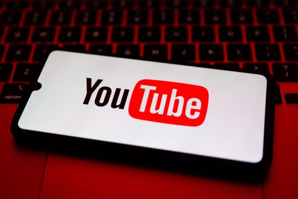 youtube-aendert-„fehlinformationsrichtlinie“-und-erlaubt-content-erstellern-zu-sagen,-dass-„weit-verbreiteter-betrug“-bei-wahlen-stattgefunden-hat