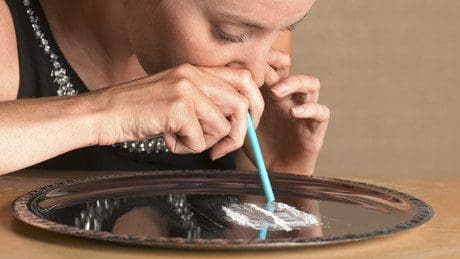 schweizer-stadtparlament-in-bern-sagt-ja-zu-kontrolliertem-kokainverkauf