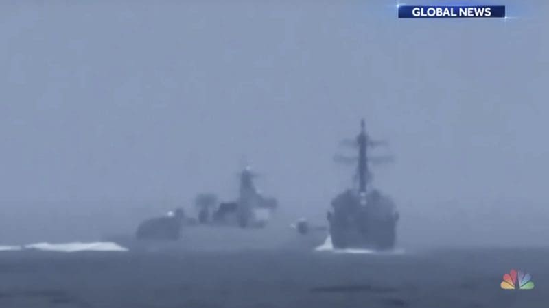 video:-chinesisches-kriegsschiff-versucht,-us-zerstoerer-in-der-taiwanstrasse-zu-rammen