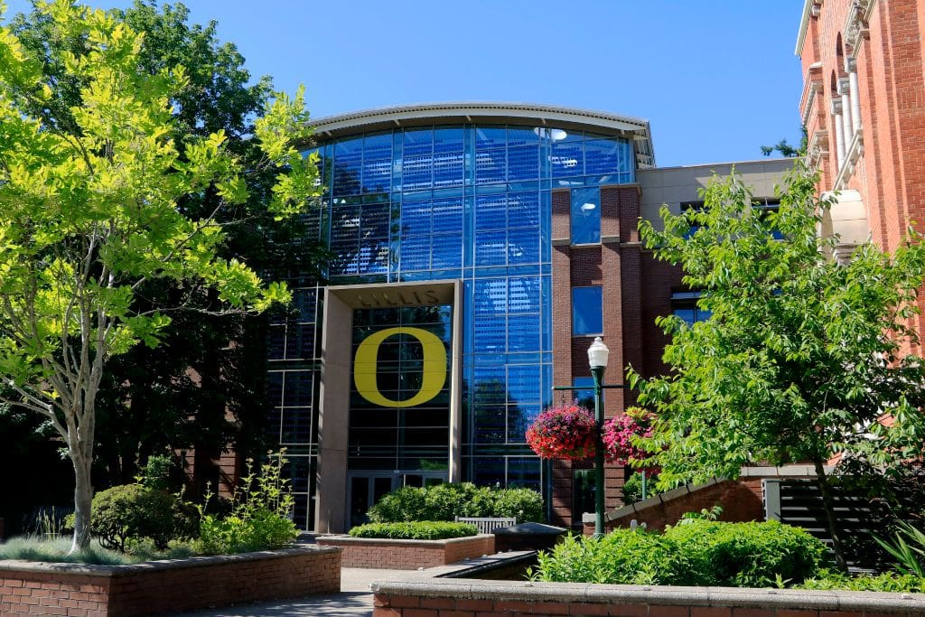 oregon-dean-of-students-promotes-lgbtq-emergency-fund-sex-toy-shop-to-students